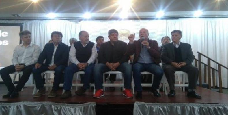 Dirigentes obreros argentinos en conferencia de prensa