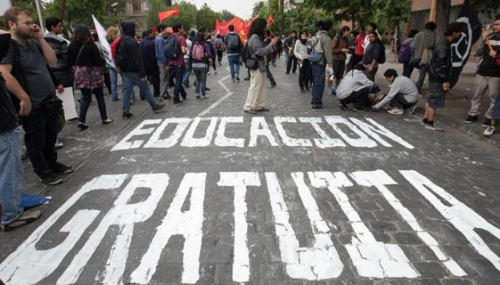 Masivas protestas en Chile abogan por cambios en la educación