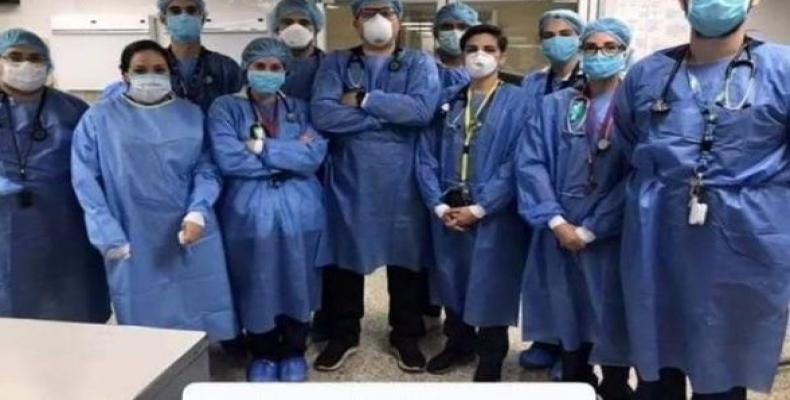 Medical staff of the Hospital Escuela, Honduras.  (Photo: Twitter/@guanchi1)