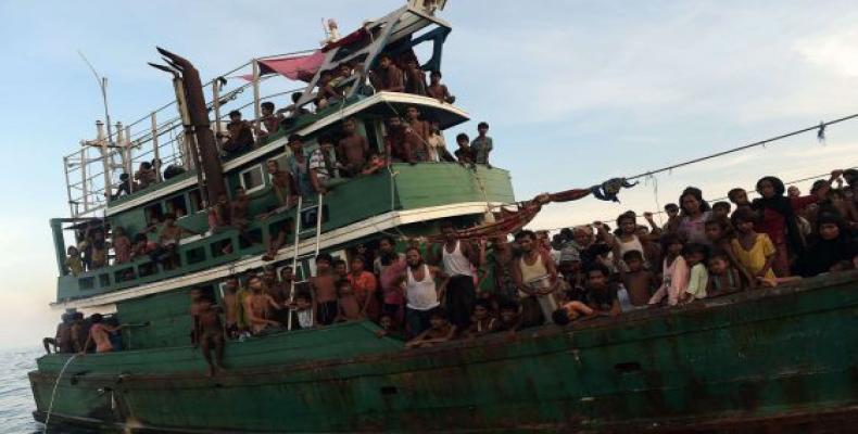 Imagen ilustrativa. Refugiados rohingya, en un barco en aguas tailandesas. Foto/AFP