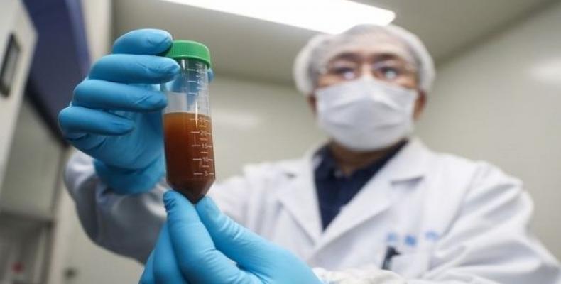 Cerca de 20 equipos recorren 11 provincias del país para extraer muestras de plasma de pacientes ya recuperados del Covid-19. | Foto: Xinhua