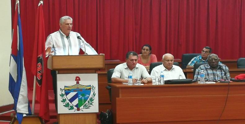 Díaz-Canel se reúne con ministros y principales directivos avileños. Fotos: @Presidencia Cuba