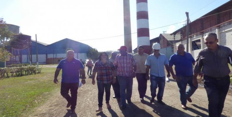 Valdés Mesa al centro con gorra roja