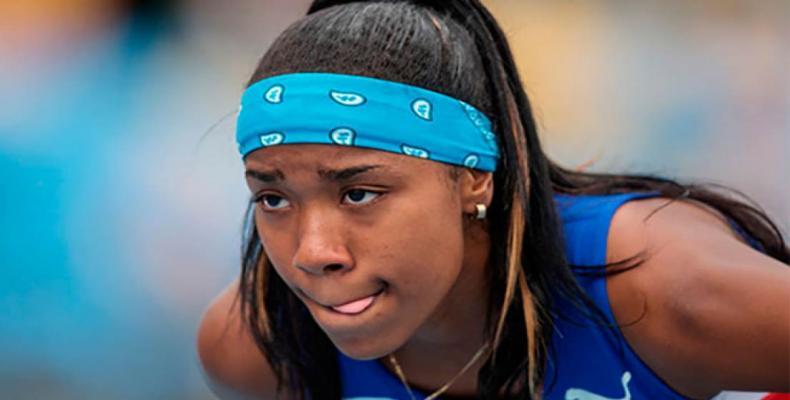 Davisleydis Velasco lista para saltar. Foto: Cibercuba Davisleydis Velasco lista para saltar. Foto: Cibercuba