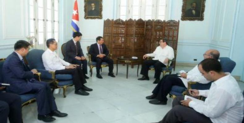 Ambas partes ratificaron el carácter histórico y especial de las relaciones bilaterales. Foto: Cubaminrex