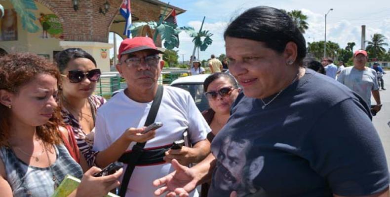 López Acea recorrió varios centros de interés. Fotos: Armando Ernesto Contreras Tamayo