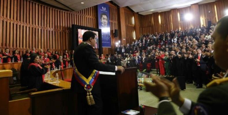 Maduro rindiendo su informa anual ante el TSJ. Foto:  Casa Presidencial
