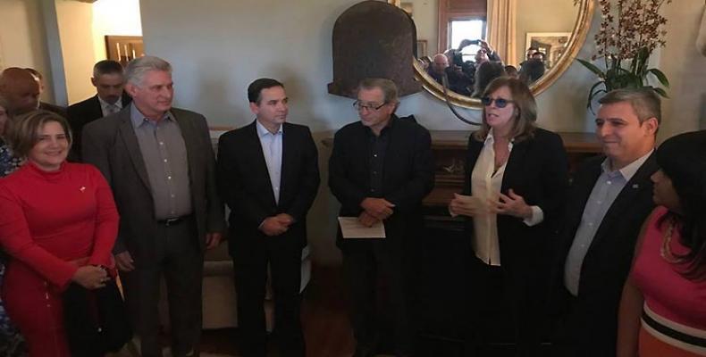 Robert De Niro, other US artists host President Diaz-Canel in New York 