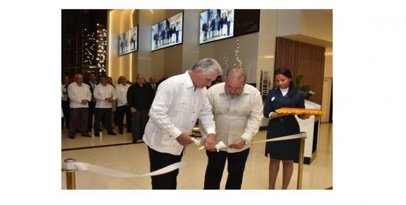 La inauguración del hotel Packard contó con la presencia del presidente cubano Miguel Díaz-Canel. Foto/ Juventud Rebelde