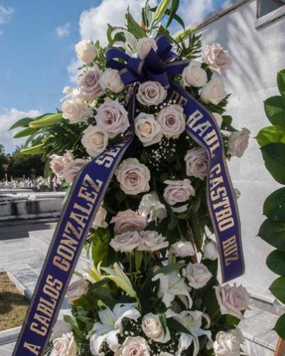 El tributo al combatiente se efectuó en el Panteón de los Veteranos en la necrópolis Cristóbal Colón. Foto: Diana Inés Rodríguez/ACN