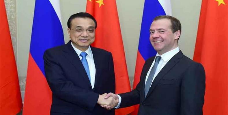 Li Keqiang y Dmitry Medvedev,