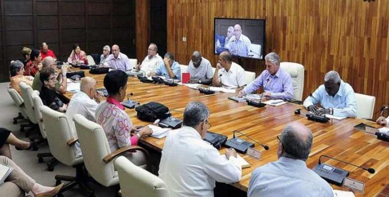 Durante el encuentro, ministerios y otros organismos informaron sobre las tareas en marcha para atender los daños causados por las precipitaciones. Foto: PL