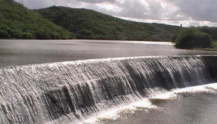 En Cuba la gestión del agua se integra en un sistema único, desde su fuente hasta su almacenamiento, conducción y uso. Foto: Archivo