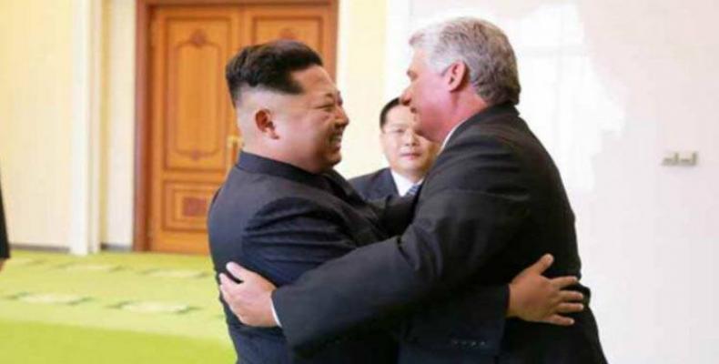 Encuentro entre el presidente de Cuba, Miguel Diaz-Canel y su par norcoreano, Kim Jong-un. Foto/ Twitter @RogelioSierraD 