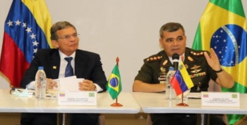 Un importante y significativo encuentro acaba de tener lugar, entre los Ministros de Defensa de Venezuela y Brasil.Foto:Internet.
