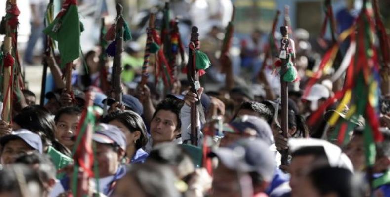 Colombianos condenan asesinatos