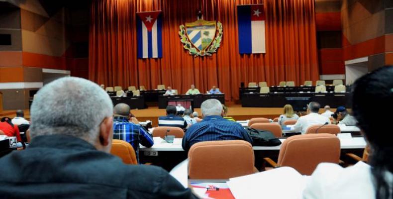 Entre las propuestas se incluye la eliminación de las asambleas provinciales y el reconocimiento de la autonomía de los municipios.  Fotos: Archivo