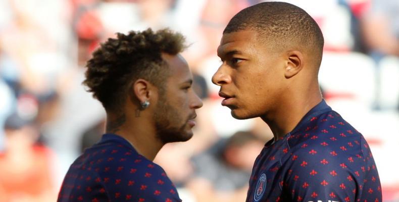 Los delanteros del Paris Saint-Germain (PSG) Neymar Jr. y Kylian Mbappé, Niza, Francia, 29 de septiembre de 2018. Jean-Paul Pelissier / Reuters