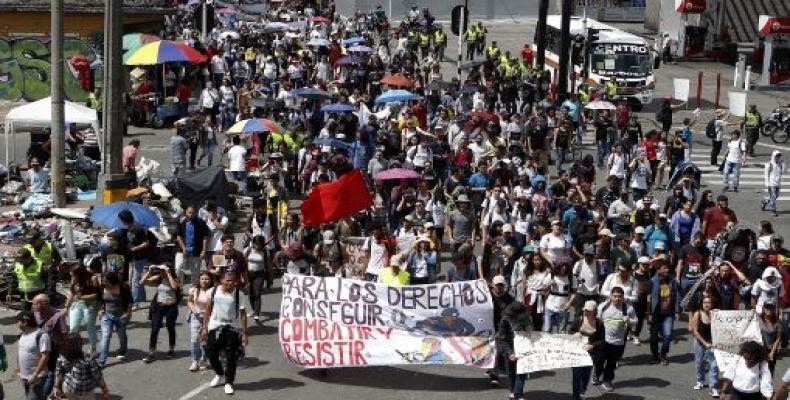Estudiantes universitarios de Colombia retomarán sus movilizaciones en enero. Foto: Efe.