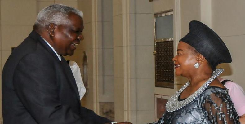 Parliament President Esteban Lazo meets with South African counterpart
