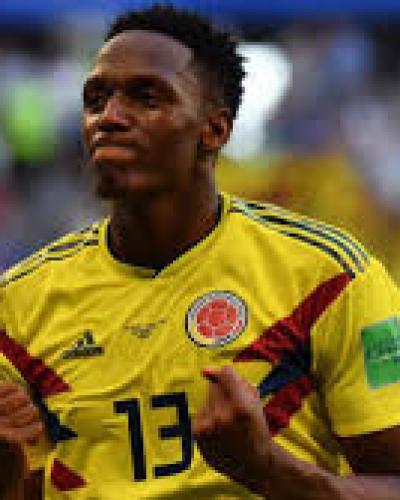 El espigado defensor de Colombia marcó su segundo gol del torneo y llevó a Colombia a octavos