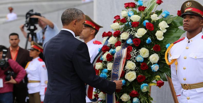 Obama en el Memorial José Martí (Foto/Minrex)