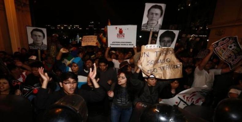 Demonstrators in front of the Presidential Palace in Lima