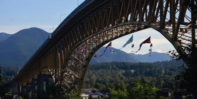 Greenpeace ends blockade of oil tanker in British Columbia