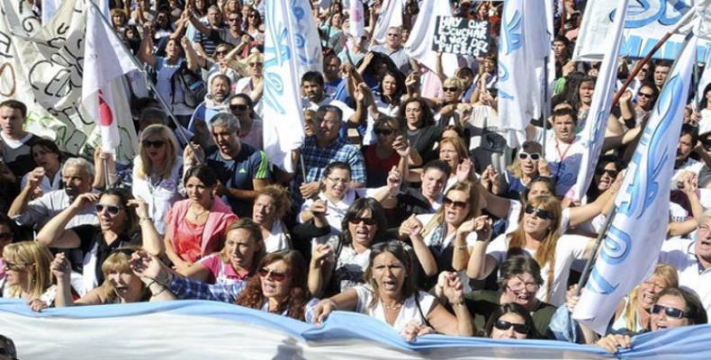 Reclaman docentes argentinos mejores condiciones laborales.Foto:PL