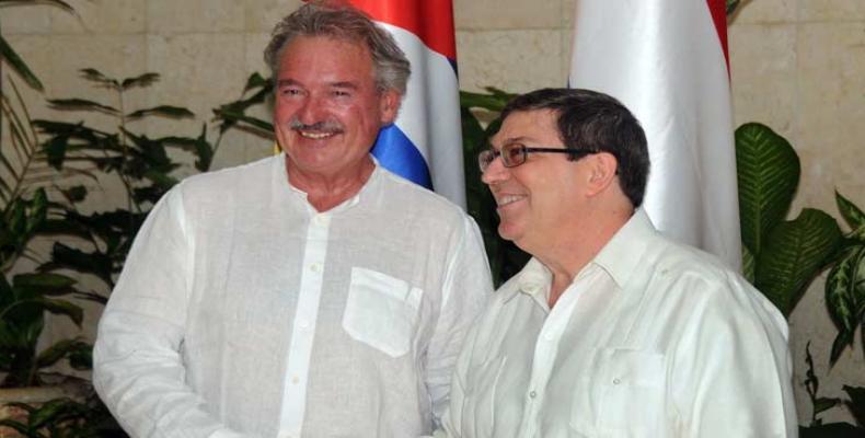 Ministro de Asuntos Exteriores y Europeos, de Inmigración y Asilo de Luxemburgo, Jean Asselborn y el canciller cubano, Bruno Rodríguez.