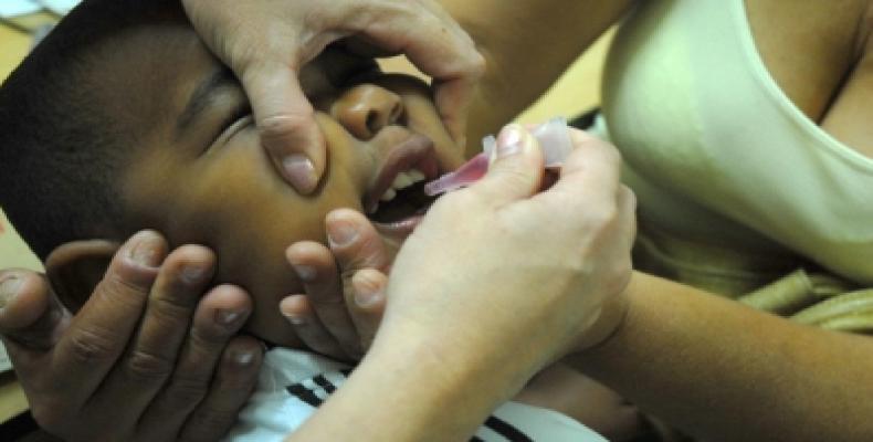 Campaña de vacunación contra la poliomielitis