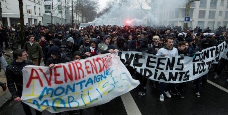 Protesta en París contra reforma laboral