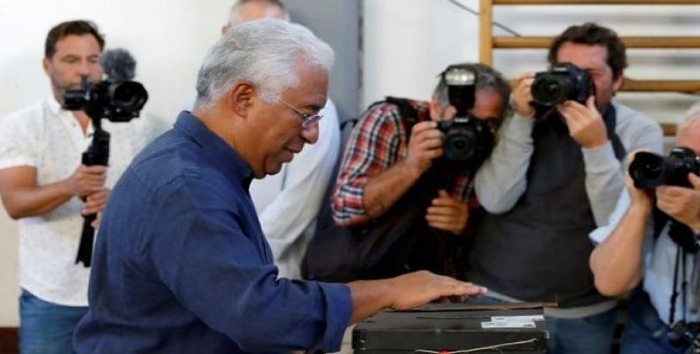 Portuguese prime minister casts his ballot in Lisbon.  (Photo: AFP)