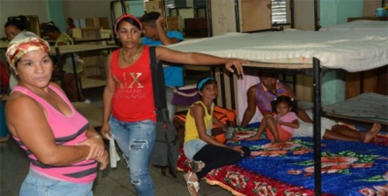 Solo en Cienfuegos, Villa Clara y Sancti Spíritus hay unas 11 mil personas evacuadas. Foto: Archivo