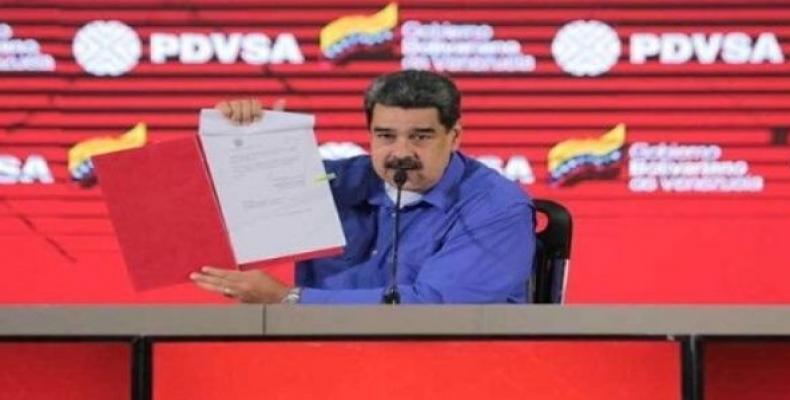Nicolas Maduro unveiled two decrees in order to consolidate the restructuring of the sector.  (Photo: @PresidencialVen)