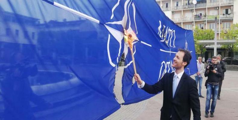 La OTAN es una organización no democrática que mata inocentes por todo el mundo.(Foto:PL)