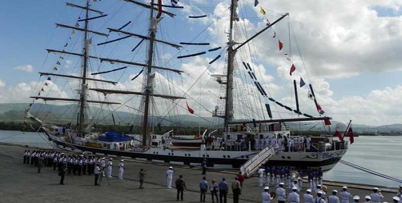 Buque escuela venezolano Simón Bolívar