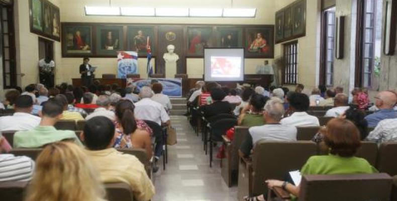 Representantes de diversos sectores laborales de Cuba condenaron las restricciones estadounidenses. Foto tomada de Cubaminrex