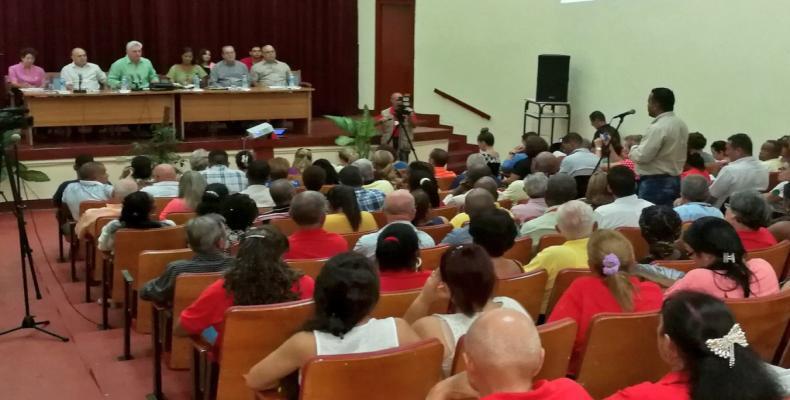 El Jefe de Estado también comentó temas relacionados con la actual situación energética. Foto: PL