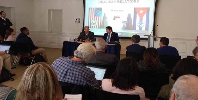 Diplomático cubano en Universidad de Duke