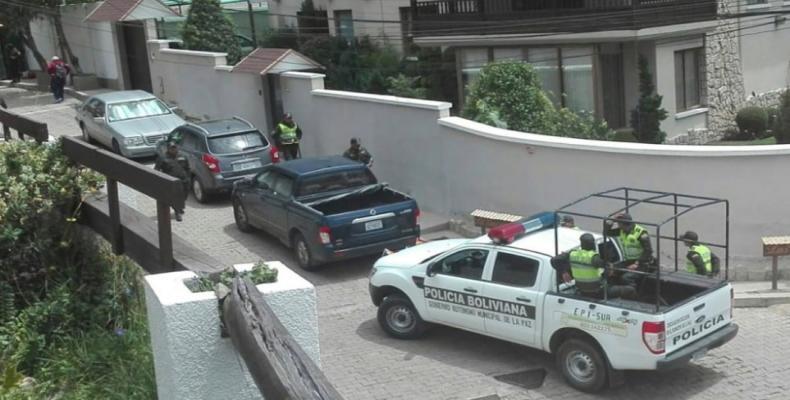 Militarización de la embajada de México en Bolivia