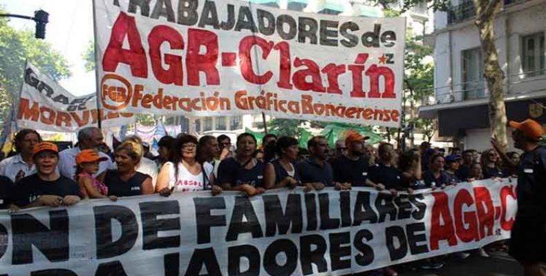 Protesta de trabajadores despedidos por Grupo Clarín