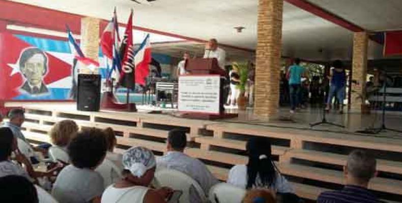 Inauguración en Holguín del Seminario Anual de la Red cubana de Escuelas Asociadas a la UNESCO. Imagen:Cubaminrex 