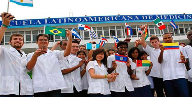 Radio Havana Cuba | Latin American School of Graduated Nearly 29,000 doctors