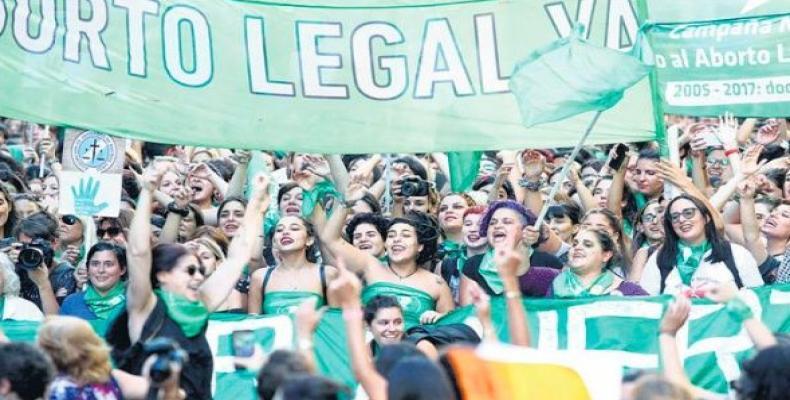 Exigirán cientos de argentinas el derecho al aborto legal. Foto:Archivo.