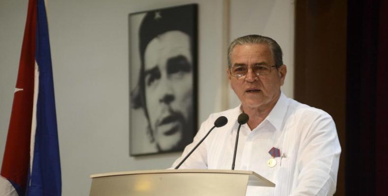Saborido afirma que en el MES también se defiende a Cuba de las embestidas del imperialismo.  Fotos: Ariel Ley Royero