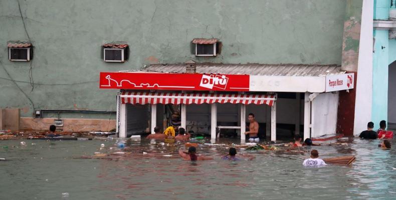 Luego del paso del huracán Irma, algunas personas cometieron actos delictivos. Foto tomada de Cubadebate