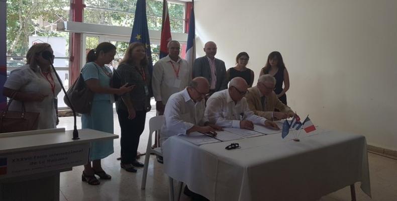 Cuba y Francia suscriben acuerdo para la protección del medioambiente.Foto:RReloj.