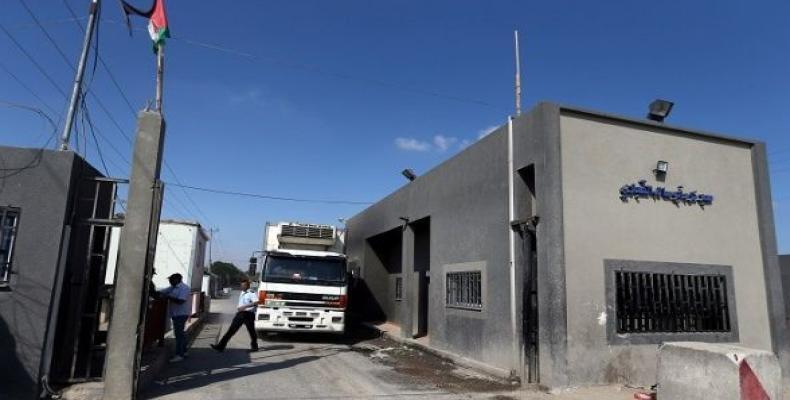 Israel tightens blockade on Gaza by closing the Kerem Shalom crossing to the strip.   Photo: Reuters FILE