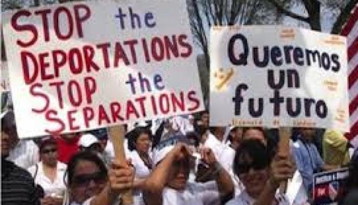 Activistas criticaron al presidente estadounidense, Barack Obama, por oponerse a recibir unas 67 000 firmas en las cuales reclaman detener las masivas deportaci